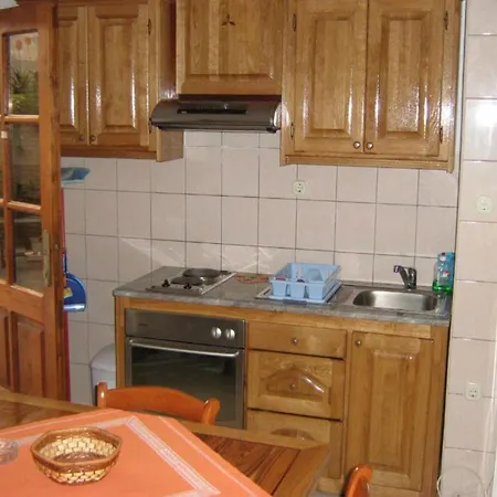 Arch 2 - One Bedroom With Terrace 4