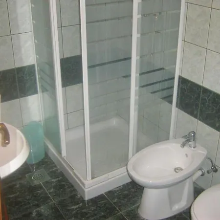 Arch 2 - One Bedroom With Terrace 4 *