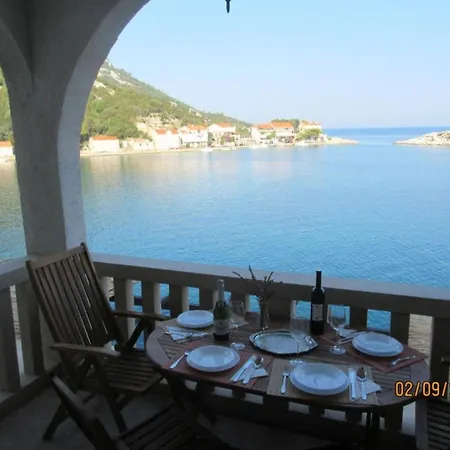 Appartement Arch 2 - One Bedroom With Terrace 4 *